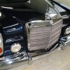 Oldtimer plavi Mercedes